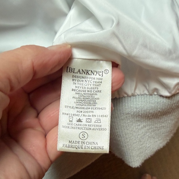 Blank NYC Light Blue Denim Quilted Jacket - Picture 10 of 12